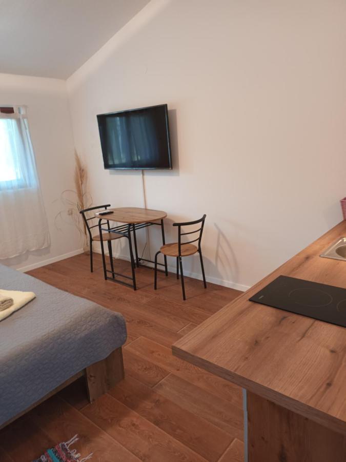 Apartman Susnjic 波雷奇 外观 照片